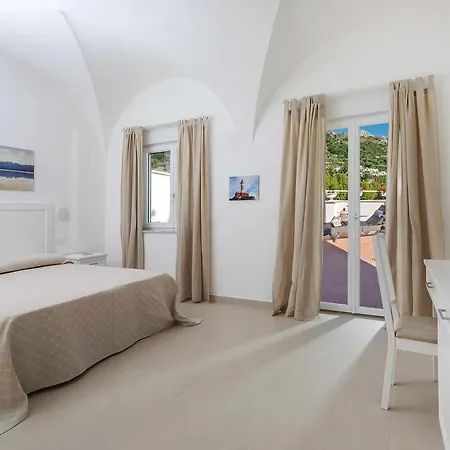 ゲストハウス Pollio