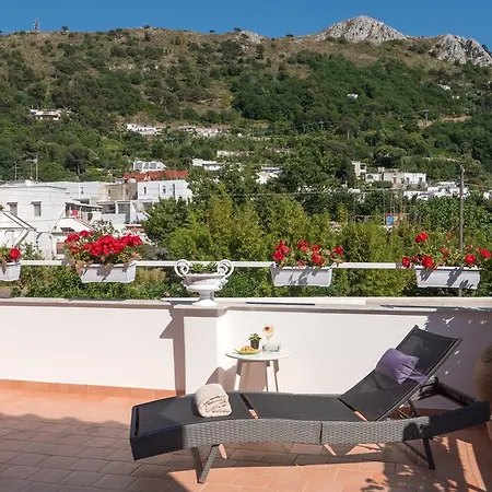 Pollio ゲストハウス 4*