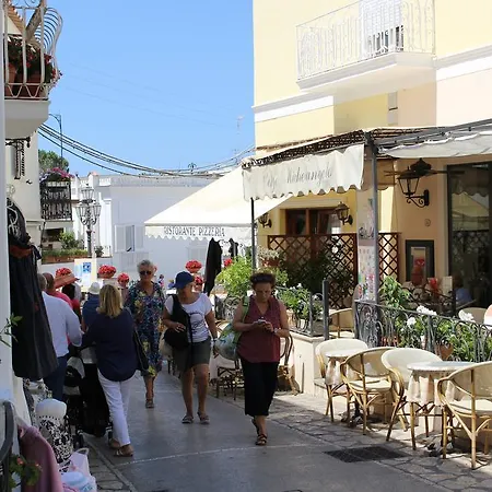 ゲストハウス Pollio アナカプリ