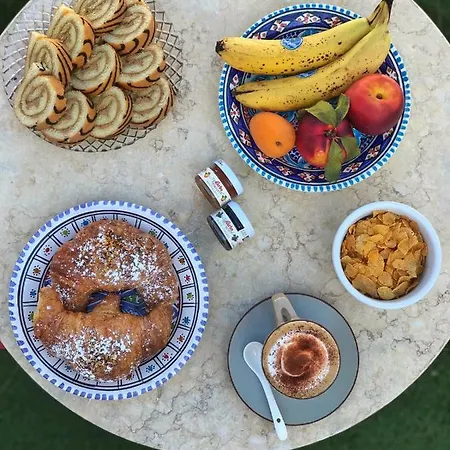 Pollio ゲストハウス 4*